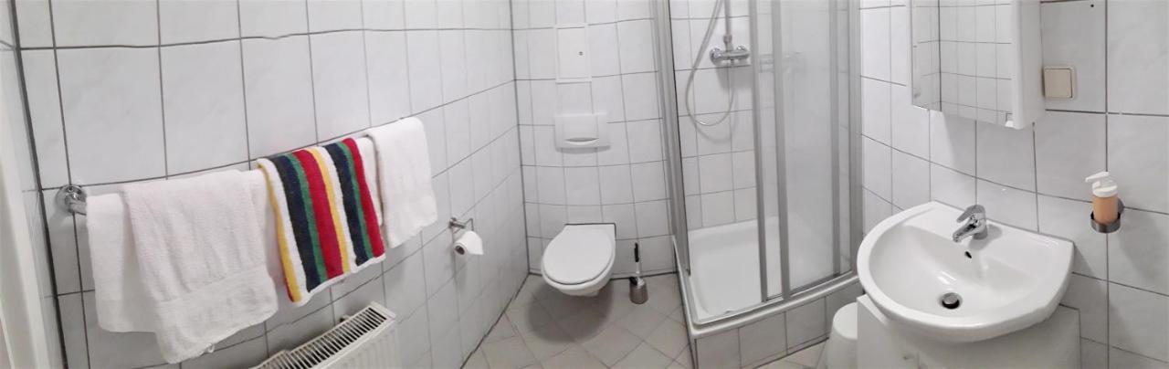 Schoene, Ruhige Zweiraumwohnung Im Angesagten Altlindenau Leipzig Exterior foto