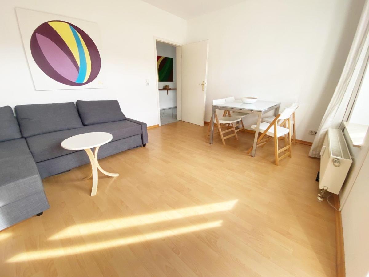 Schoene, Ruhige Zweiraumwohnung Im Angesagten Altlindenau Leipzig Exterior foto